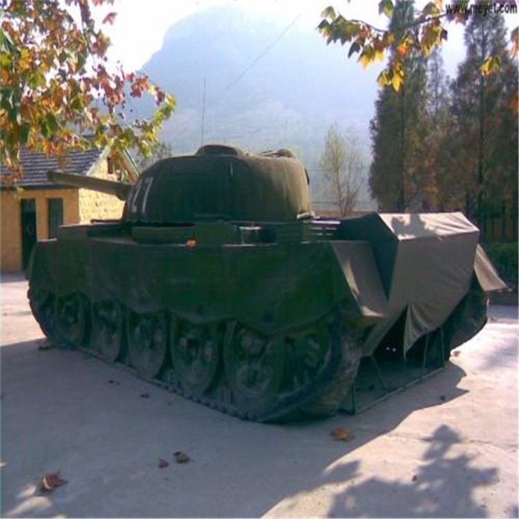 南岸大型充气坦克